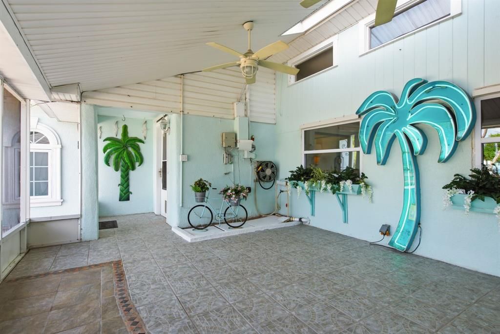For Sale: $550,000 (4 beds, 3 baths, 2825 Square Feet)