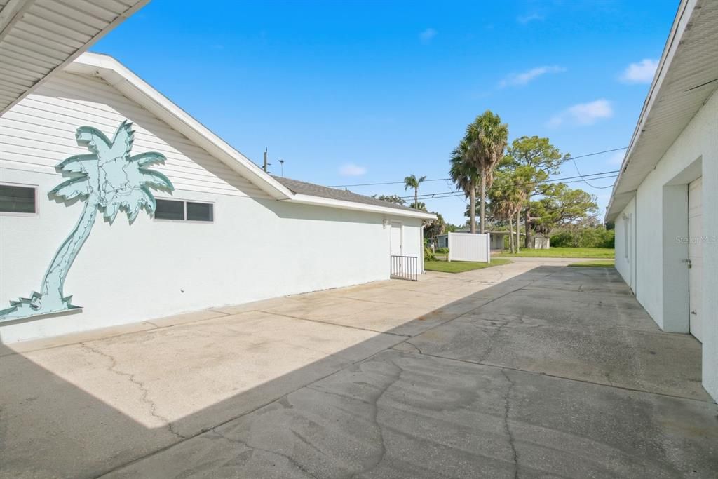 For Sale: $550,000 (4 beds, 3 baths, 2825 Square Feet)