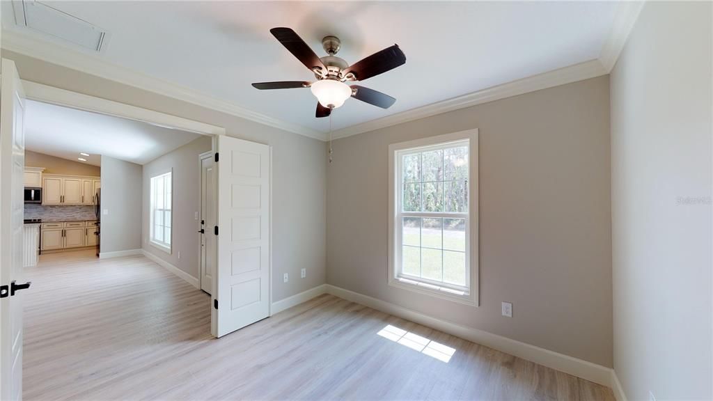 For Sale: $329,000 (3 beds, 2 baths, 1693 Square Feet)