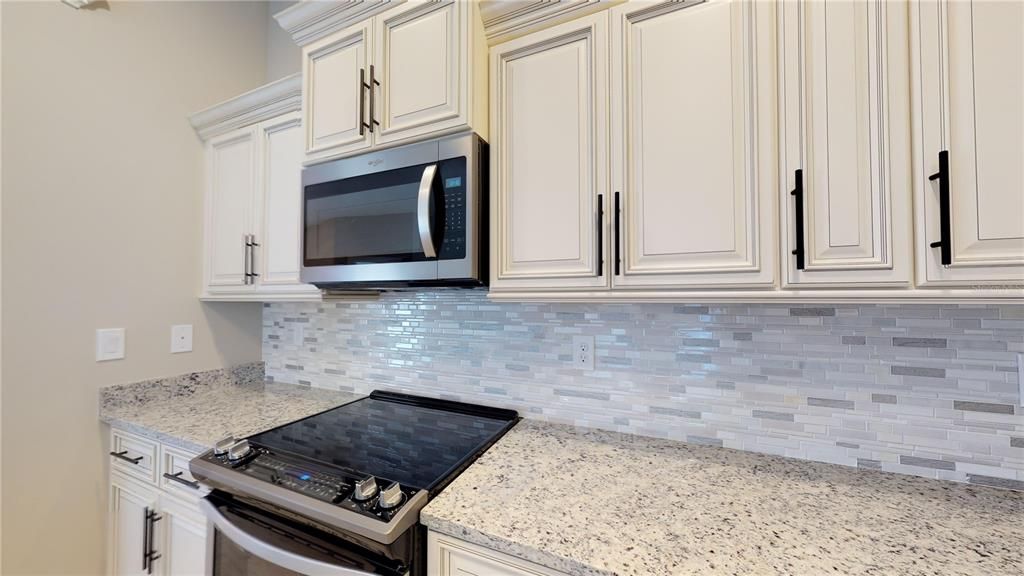 For Sale: $329,000 (3 beds, 2 baths, 1693 Square Feet)