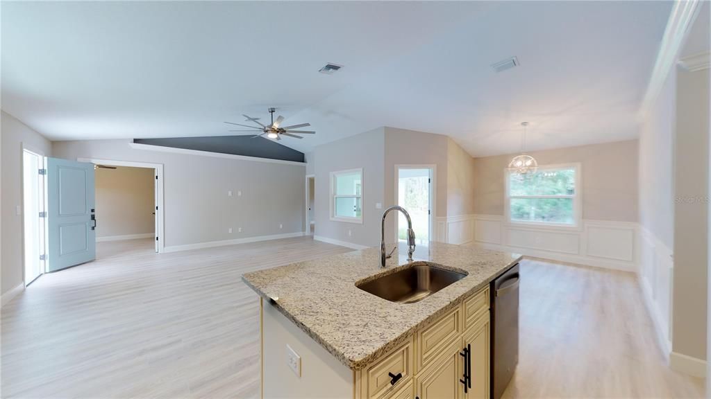 For Sale: $329,000 (3 beds, 2 baths, 1693 Square Feet)