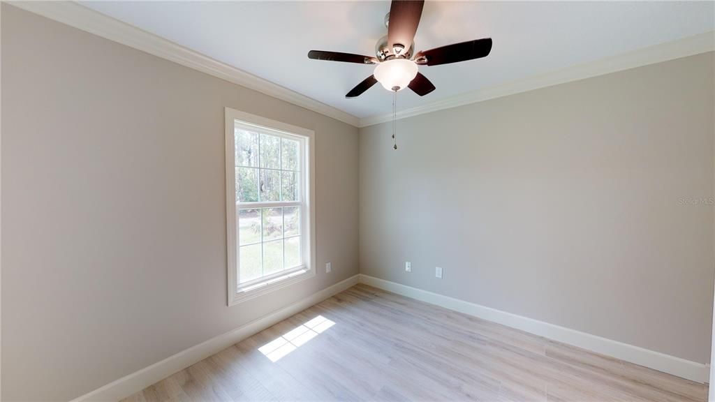 For Sale: $329,000 (3 beds, 2 baths, 1693 Square Feet)