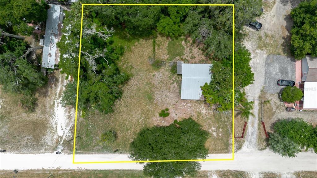 For Sale: $99,000 (2 beds, 1 baths, 840 Square Feet)