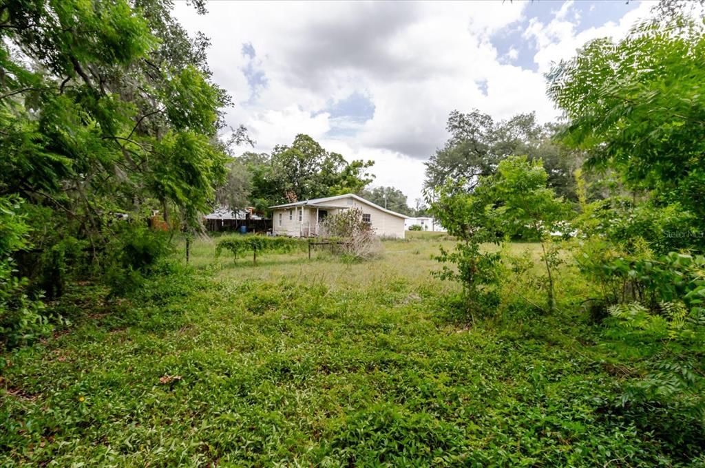 For Sale: $99,000 (2 beds, 1 baths, 840 Square Feet)