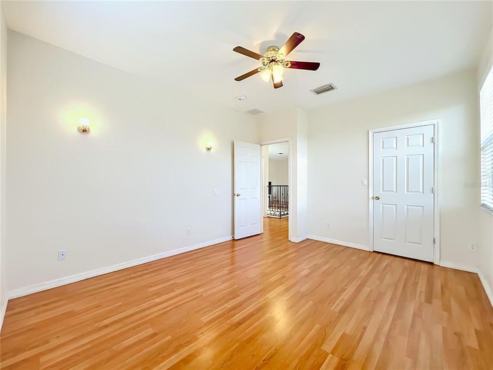 For Sale: $1,210,000 (6 beds, 4 baths, 5440 Square Feet)