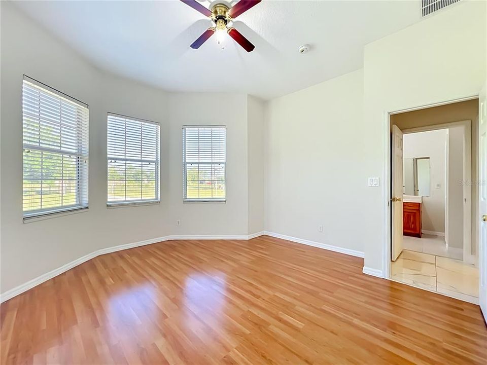 For Sale: $1,210,000 (6 beds, 4 baths, 5440 Square Feet)