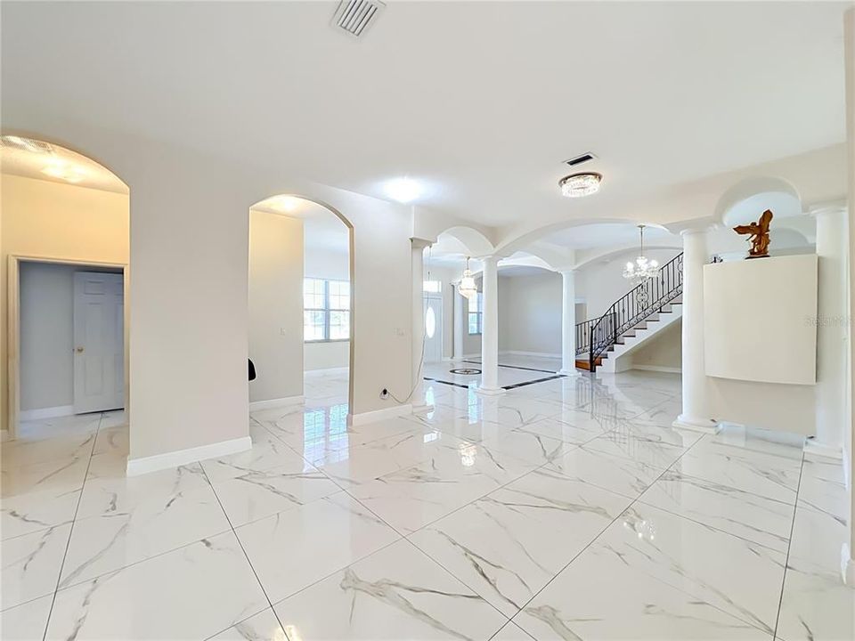 For Sale: $1,210,000 (6 beds, 4 baths, 5440 Square Feet)