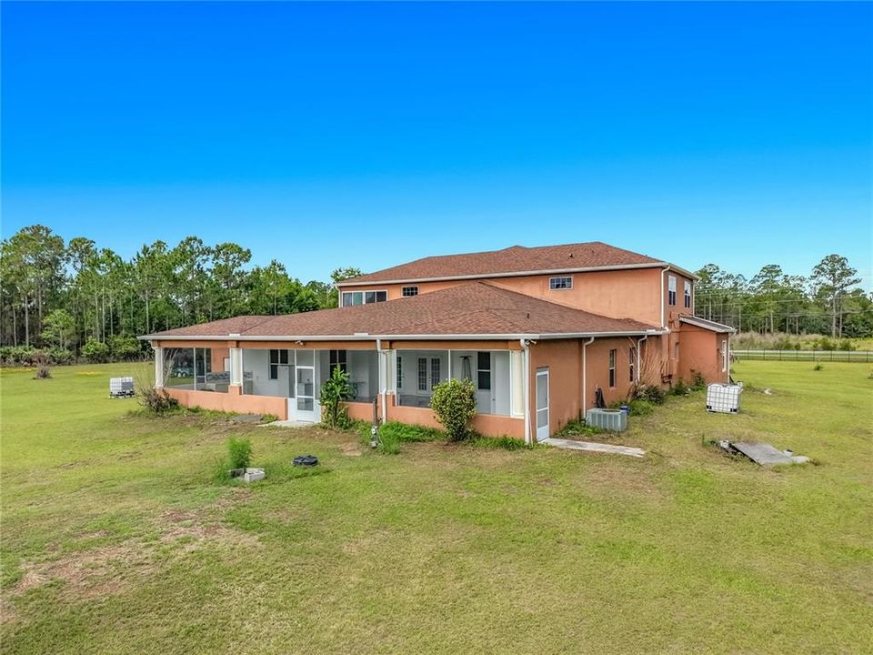 For Sale: $1,210,000 (6 beds, 4 baths, 5440 Square Feet)