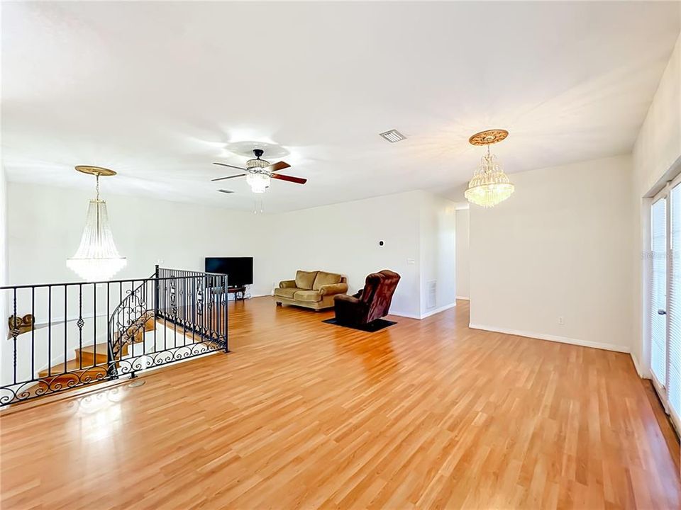 For Sale: $1,210,000 (6 beds, 4 baths, 5440 Square Feet)