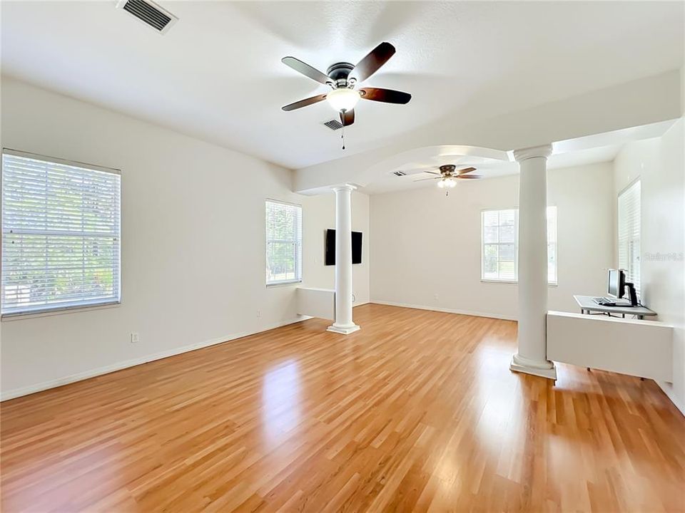 For Sale: $1,210,000 (6 beds, 4 baths, 5440 Square Feet)