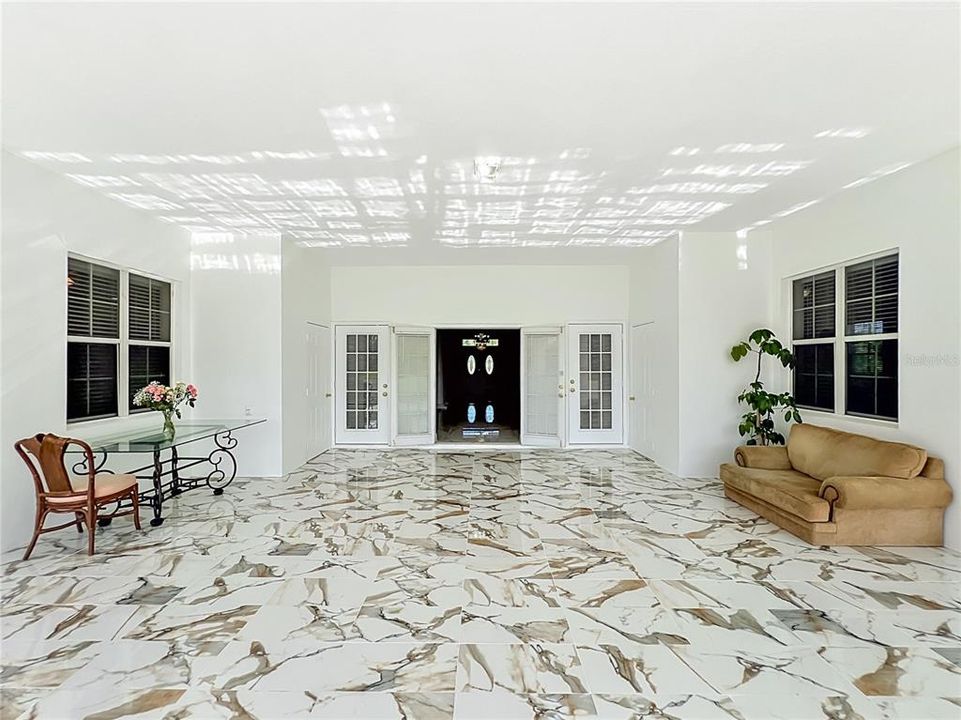 For Sale: $1,210,000 (6 beds, 4 baths, 5440 Square Feet)