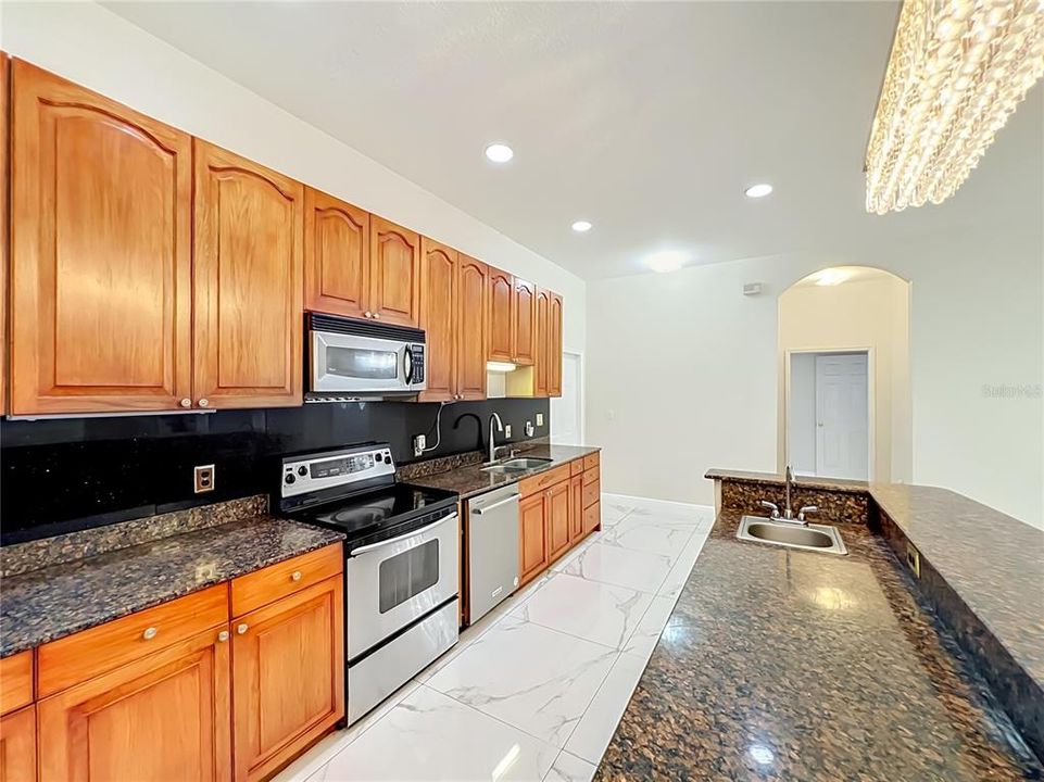 For Sale: $1,210,000 (6 beds, 4 baths, 5440 Square Feet)