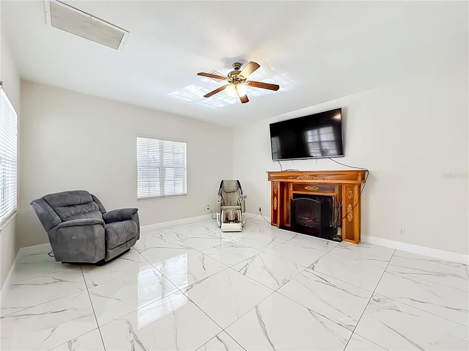 For Sale: $1,210,000 (6 beds, 4 baths, 5440 Square Feet)