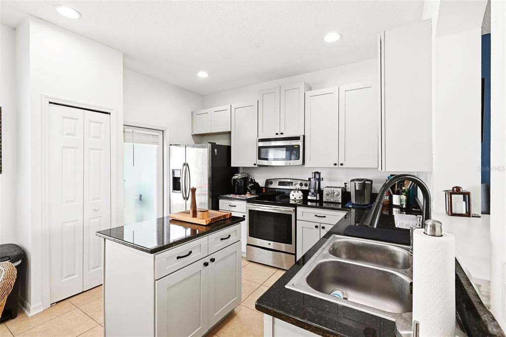 For Sale: $280,000 (3 beds, 2 baths, 1550 Square Feet)