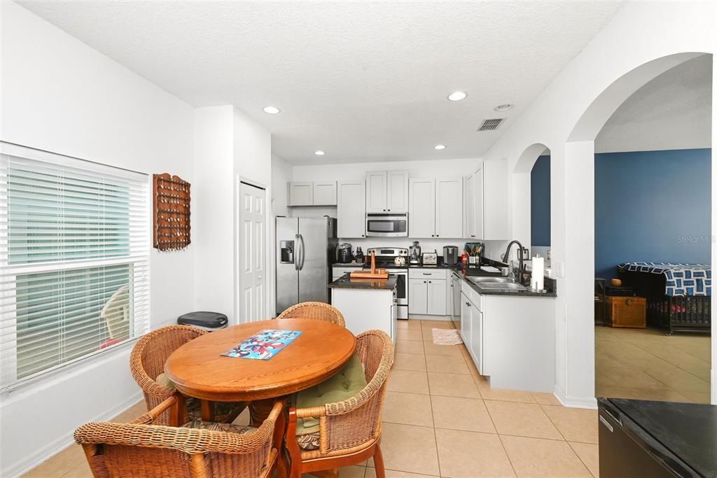 For Sale: $280,000 (3 beds, 2 baths, 1550 Square Feet)
