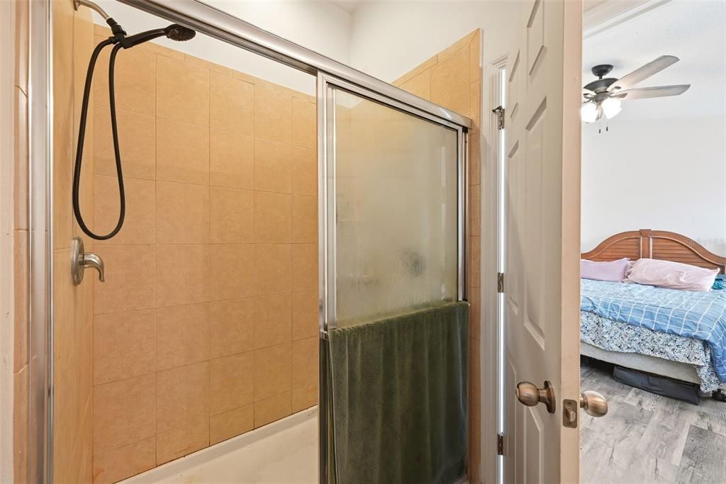 For Sale: $280,000 (3 beds, 2 baths, 1550 Square Feet)
