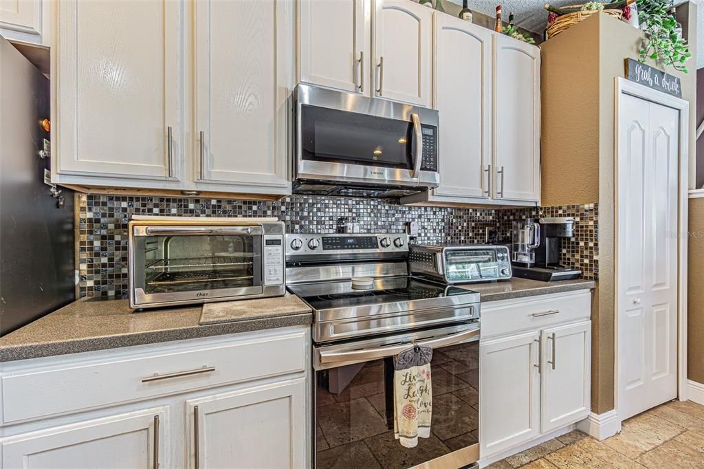 En Venta: $499,000 (4 camas, 3 baños, 2429 Pies cuadrados)
