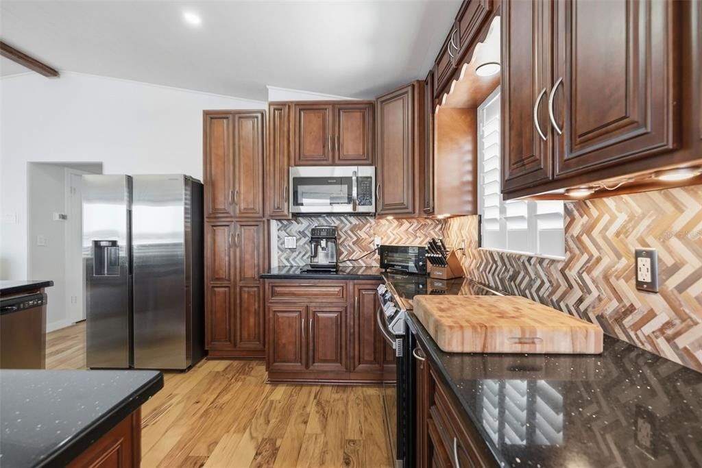 For Sale: $824,900 (2 beds, 2 baths, 1664 Square Feet)