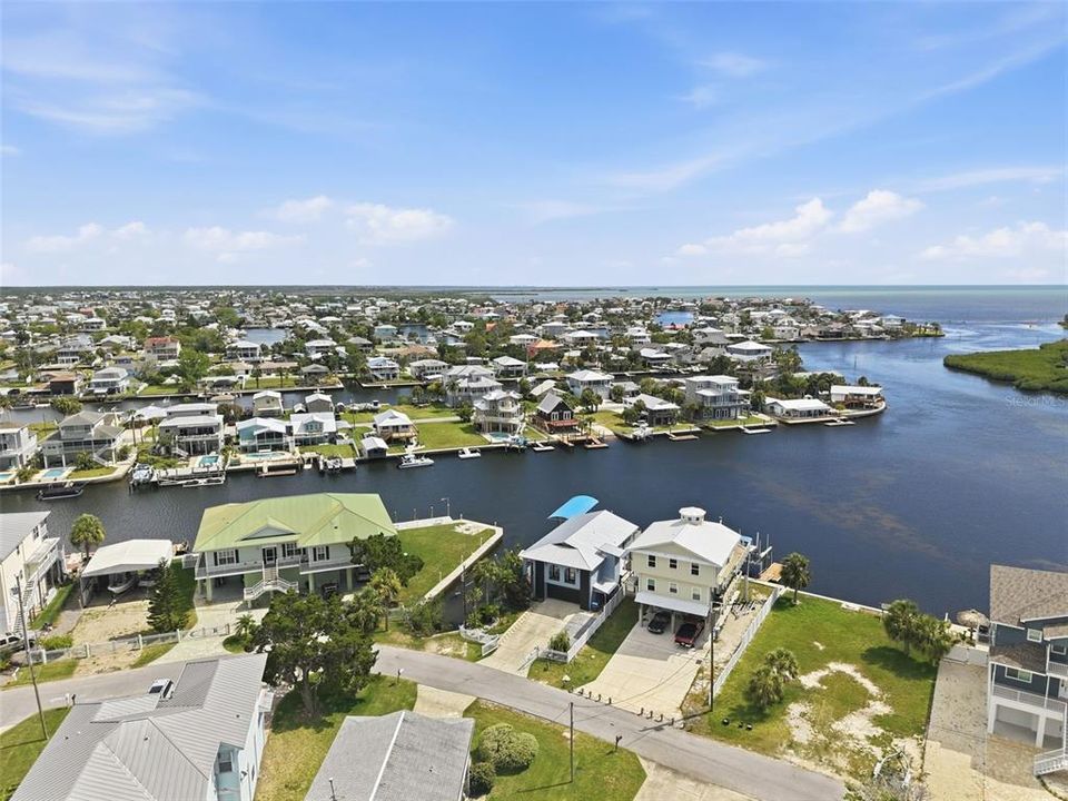 For Sale: $824,900 (2 beds, 2 baths, 1664 Square Feet)