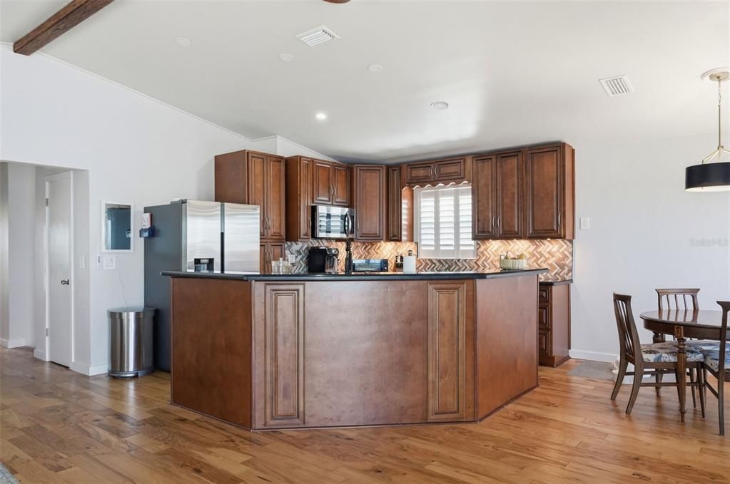 For Sale: $824,900 (2 beds, 2 baths, 1664 Square Feet)