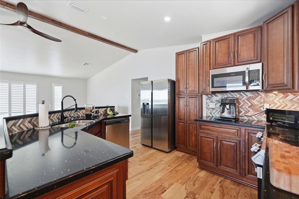 For Sale: $824,900 (2 beds, 2 baths, 1664 Square Feet)