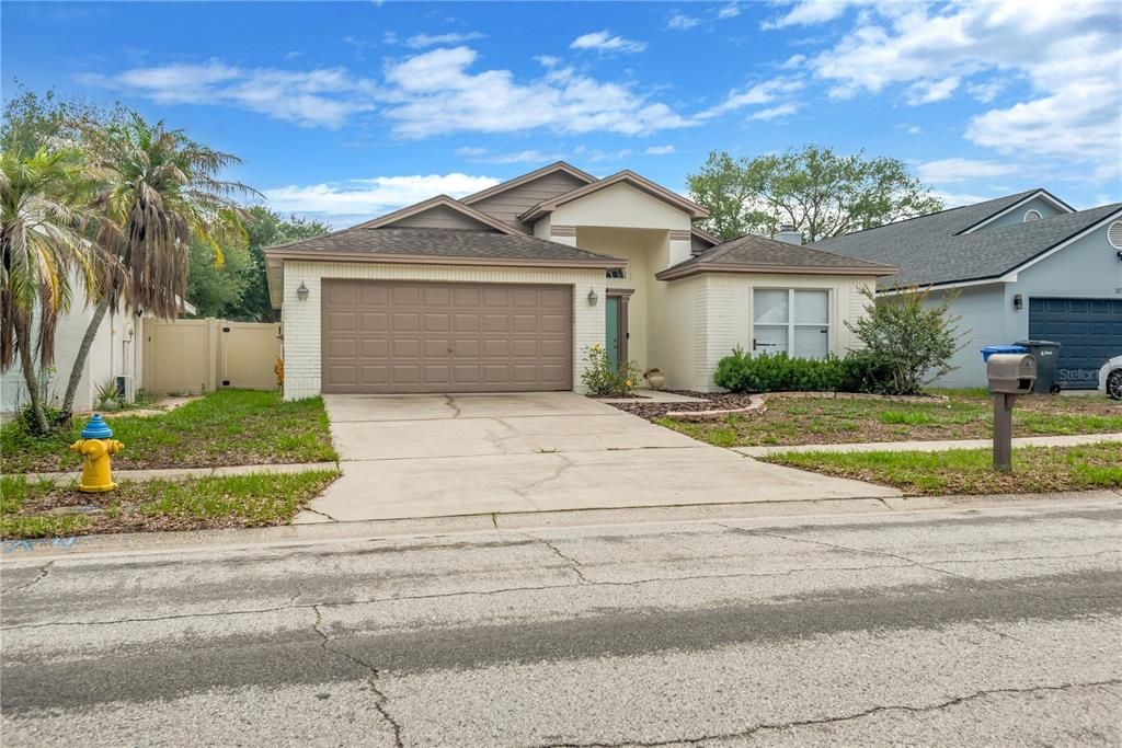 For Sale: $365,000 (4 beds, 2 baths, 1476 Square Feet)