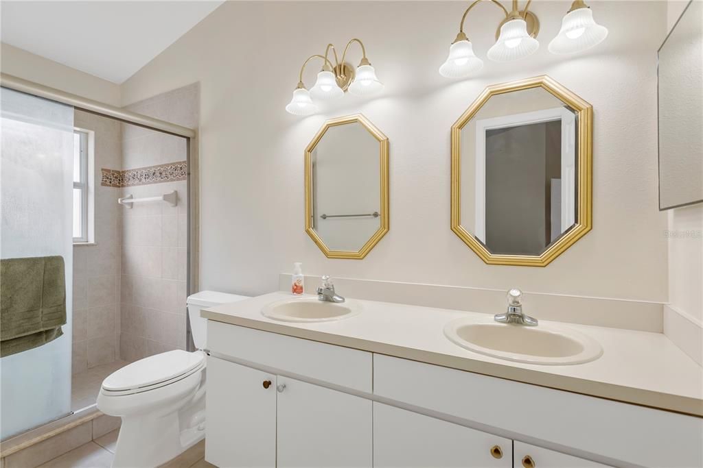 For Sale: $365,000 (4 beds, 2 baths, 1476 Square Feet)
