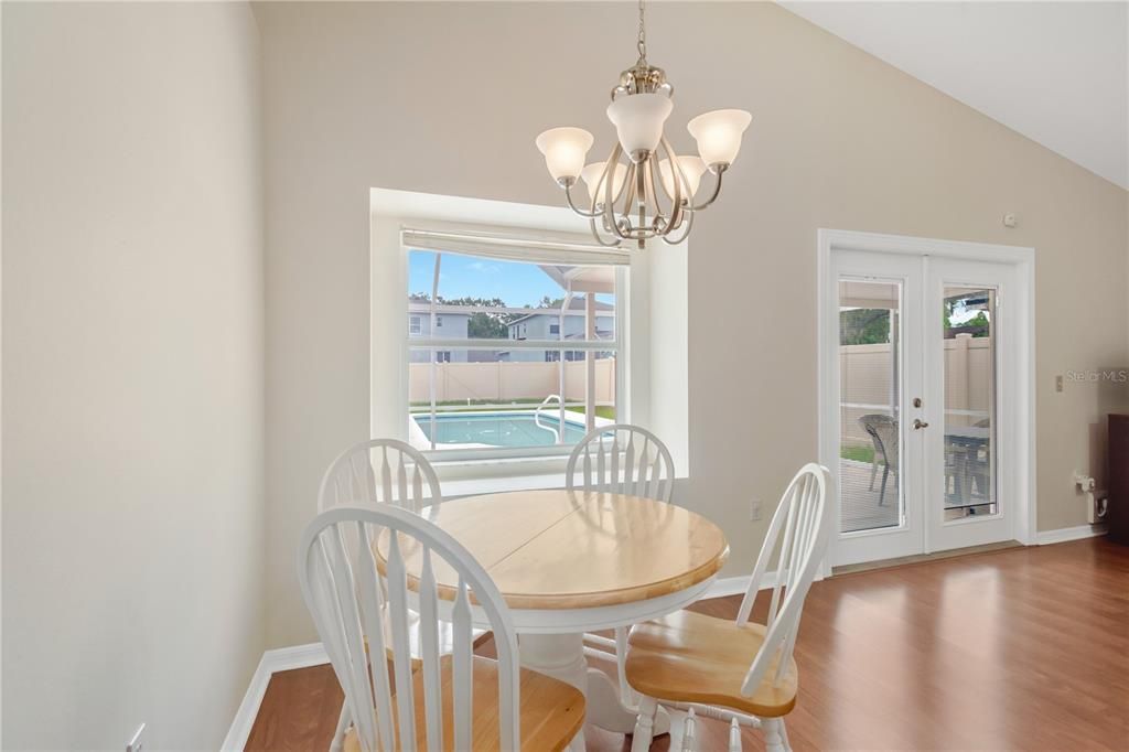 For Sale: $365,000 (4 beds, 2 baths, 1476 Square Feet)