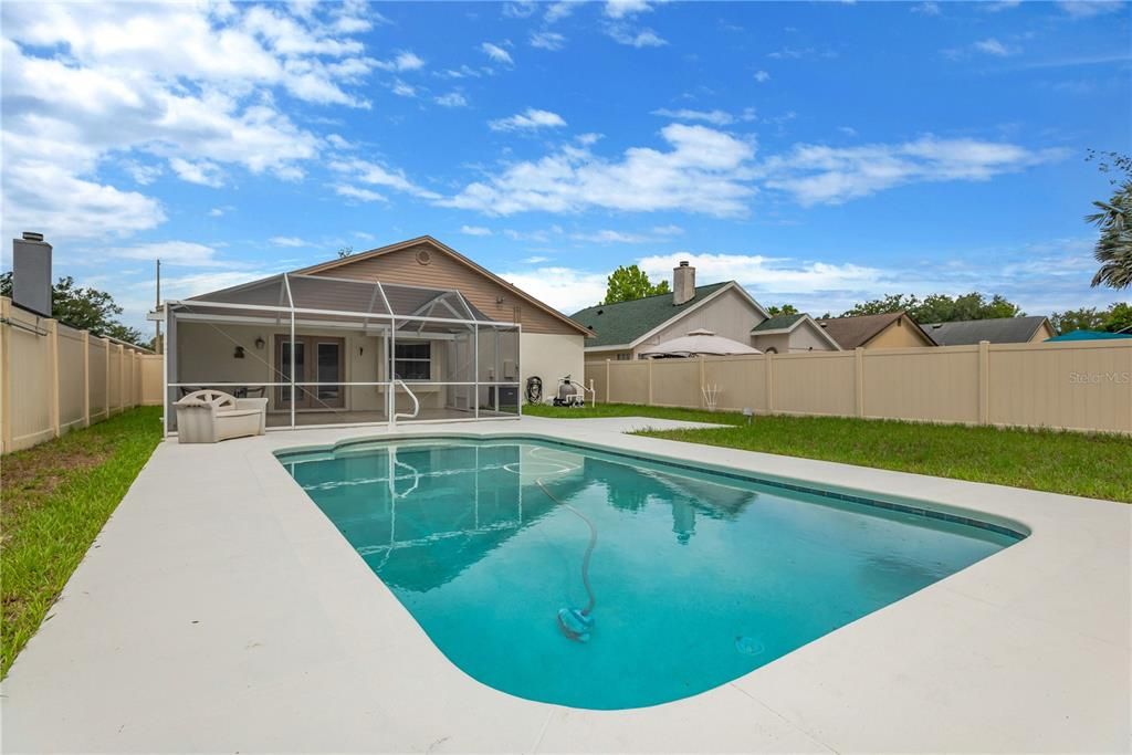 For Sale: $365,000 (4 beds, 2 baths, 1476 Square Feet)
