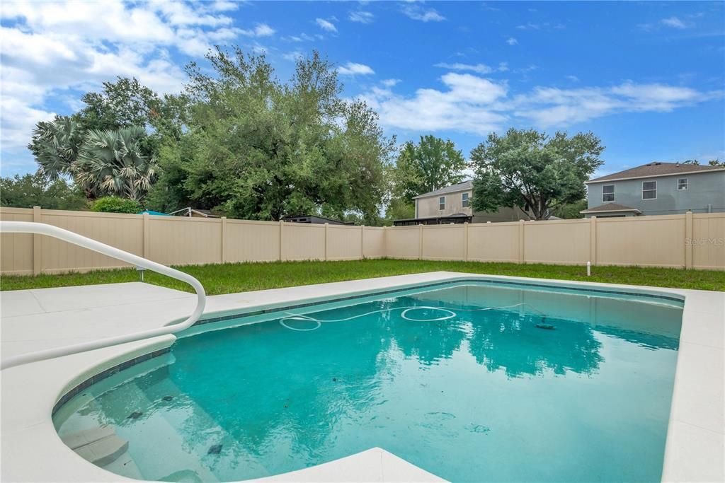 For Sale: $365,000 (4 beds, 2 baths, 1476 Square Feet)
