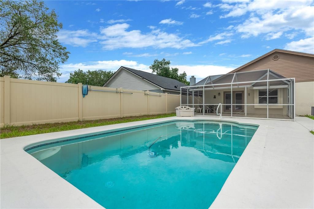 For Sale: $365,000 (4 beds, 2 baths, 1476 Square Feet)