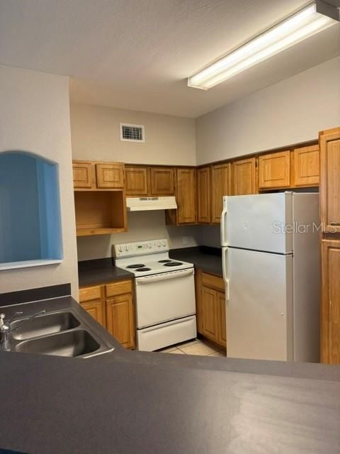 В аренду: $1,850 (3 спален, 2 ванн, 1387 Квадратных фут)
