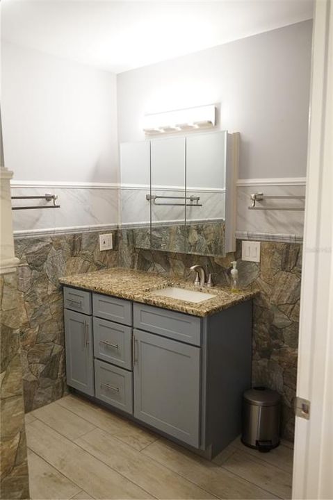 For Sale: $115,000 (1 beds, 1 baths, 675 Square Feet)
