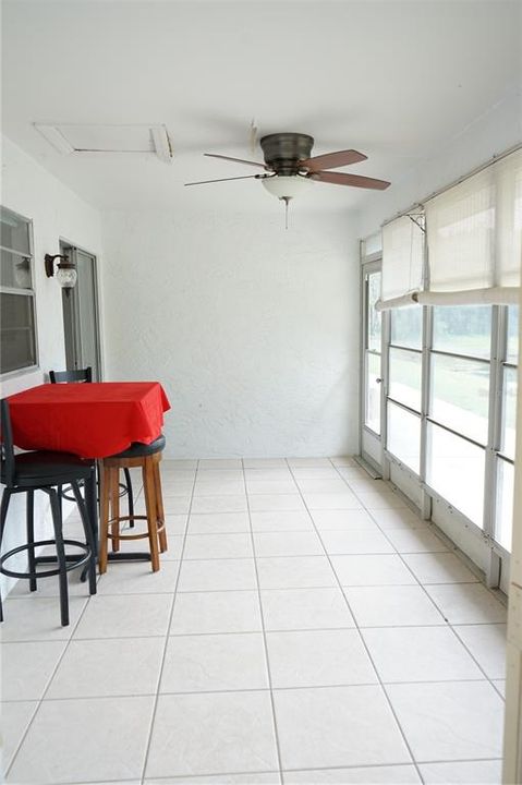 For Sale: $115,000 (1 beds, 1 baths, 675 Square Feet)
