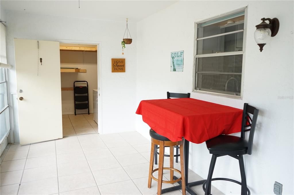 For Sale: $115,000 (1 beds, 1 baths, 675 Square Feet)