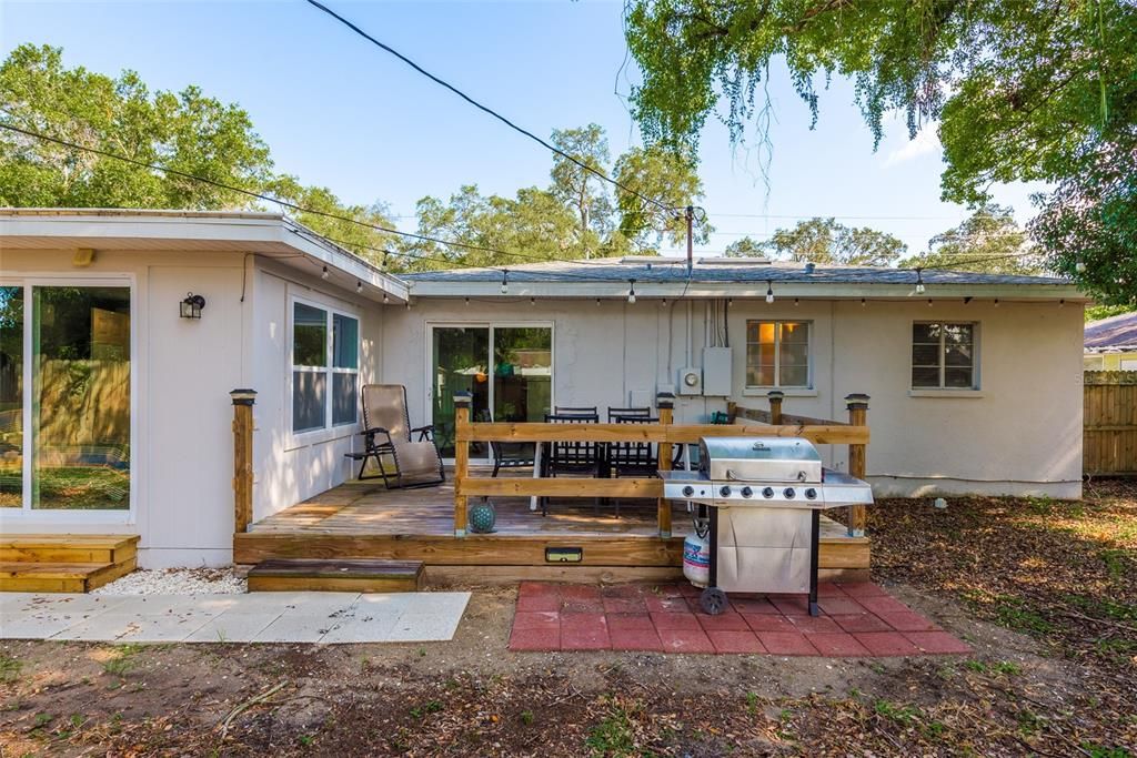 For Sale: $390,000 (3 beds, 2 baths, 1080 Square Feet)