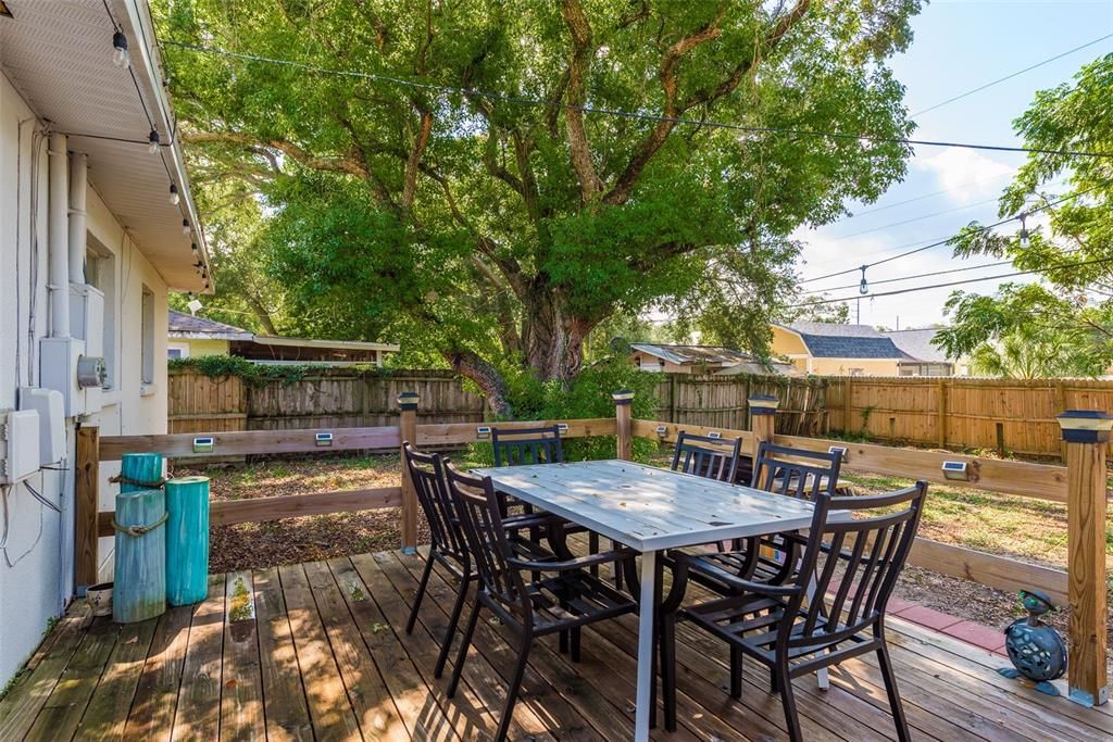 For Sale: $390,000 (3 beds, 2 baths, 1080 Square Feet)