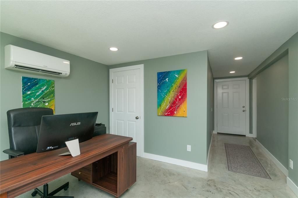 For Sale: $390,000 (3 beds, 2 baths, 1080 Square Feet)