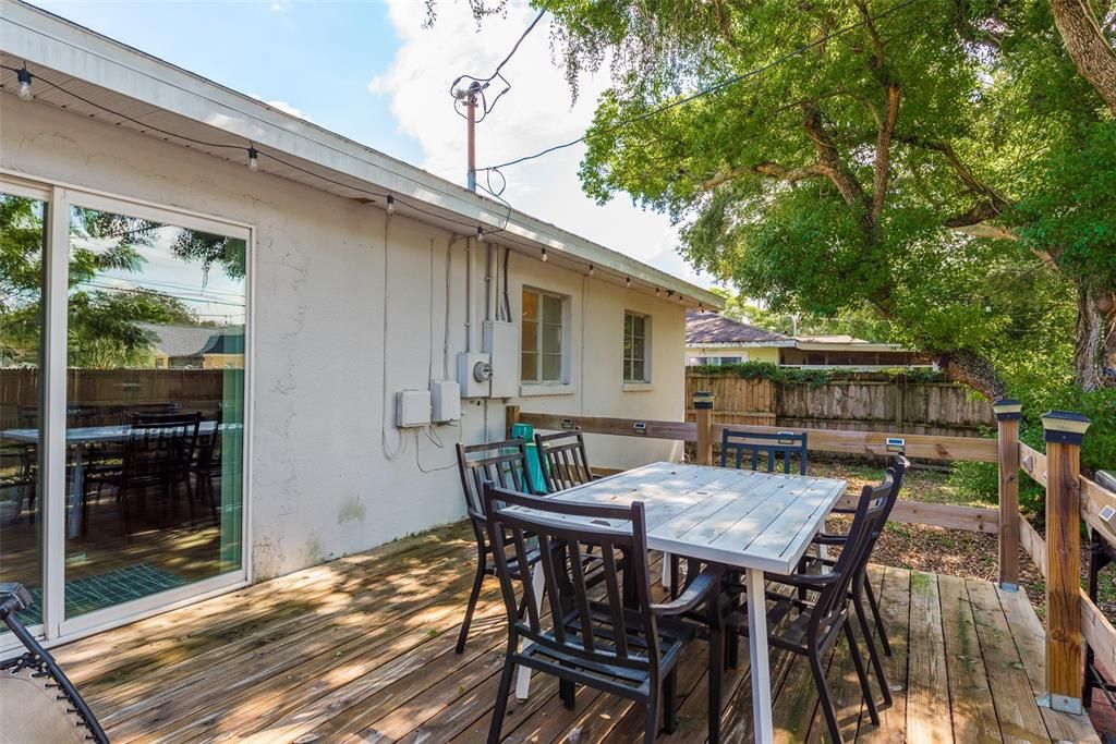 For Sale: $390,000 (3 beds, 2 baths, 1080 Square Feet)
