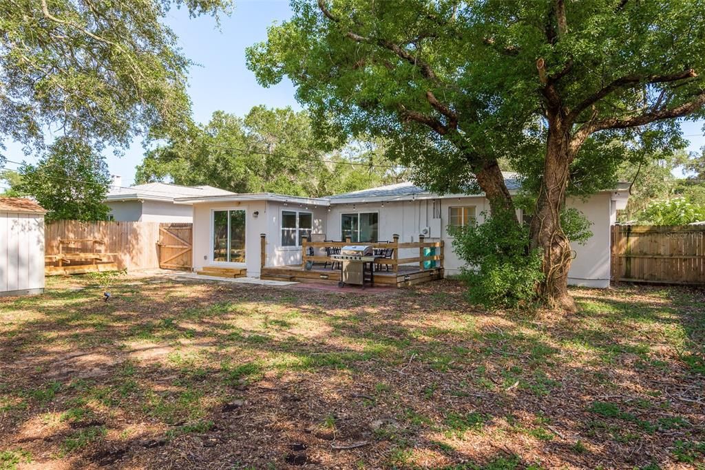 For Sale: $390,000 (3 beds, 2 baths, 1080 Square Feet)