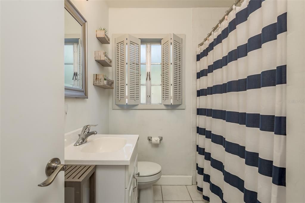 For Sale: $390,000 (3 beds, 2 baths, 1080 Square Feet)
