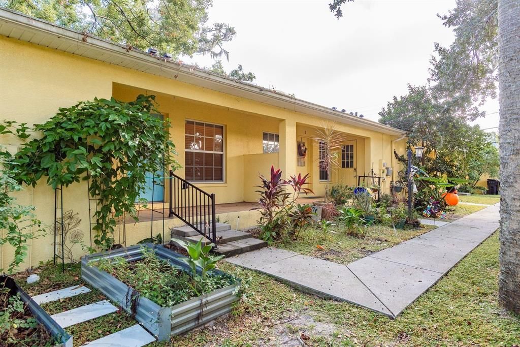 For Rent: $2,100 (2 beds, 2 baths, 1250 Square Feet)