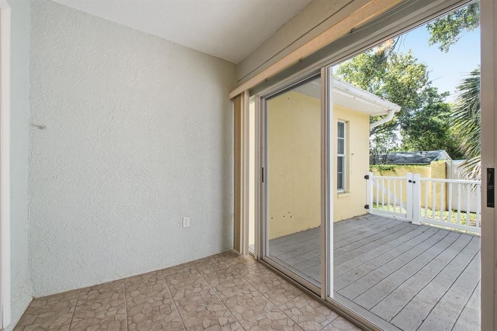 For Rent: $2,100 (2 beds, 2 baths, 1250 Square Feet)