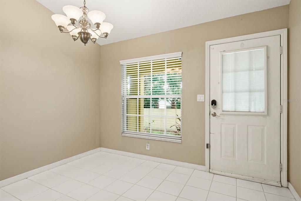 For Rent: $2,100 (2 beds, 2 baths, 1250 Square Feet)