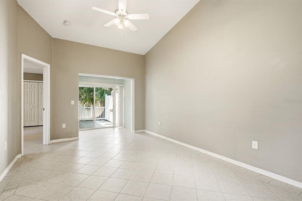 For Rent: $2,100 (2 beds, 2 baths, 1250 Square Feet)