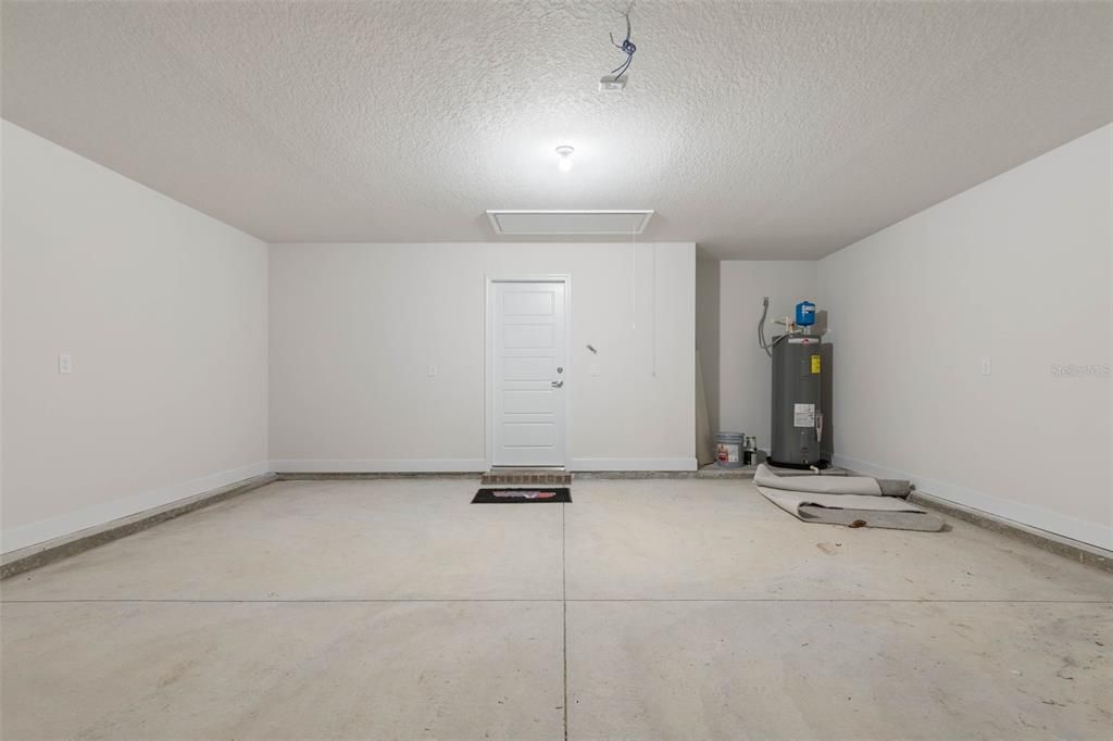 Activo con contrato: $345,754 (3 camas, 2 baños, 1560 Pies cuadrados)