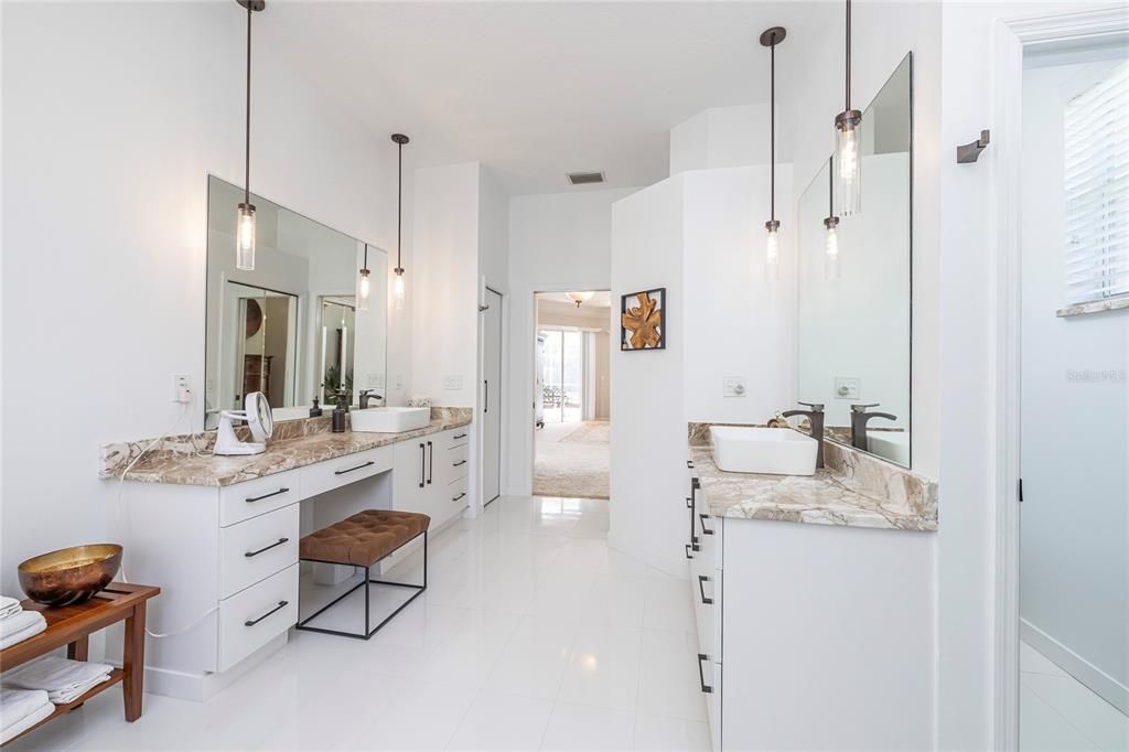 For Sale: $1,150,000 (3 beds, 3 baths, 3237 Square Feet)