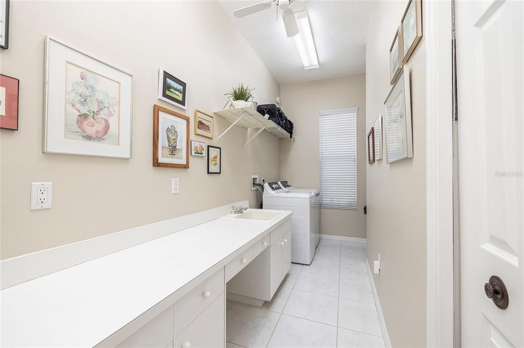 For Sale: $1,150,000 (3 beds, 3 baths, 3237 Square Feet)