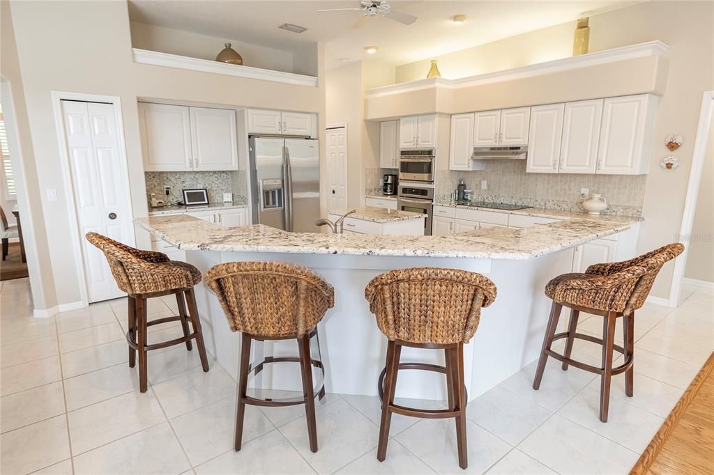 For Sale: $1,150,000 (3 beds, 3 baths, 3237 Square Feet)