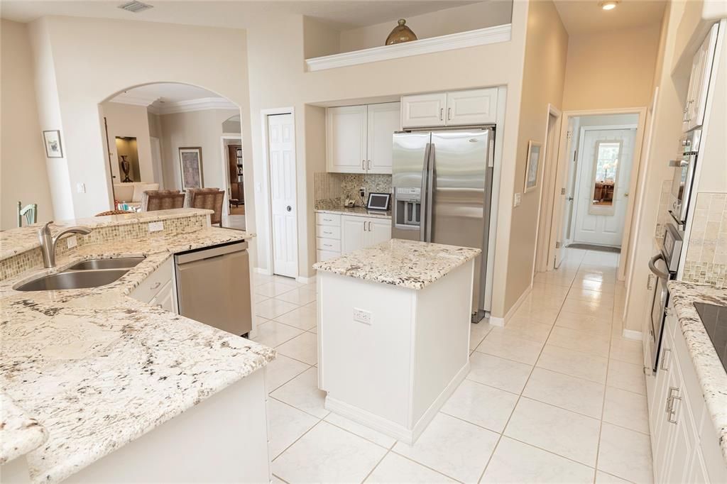 For Sale: $1,150,000 (3 beds, 3 baths, 3237 Square Feet)